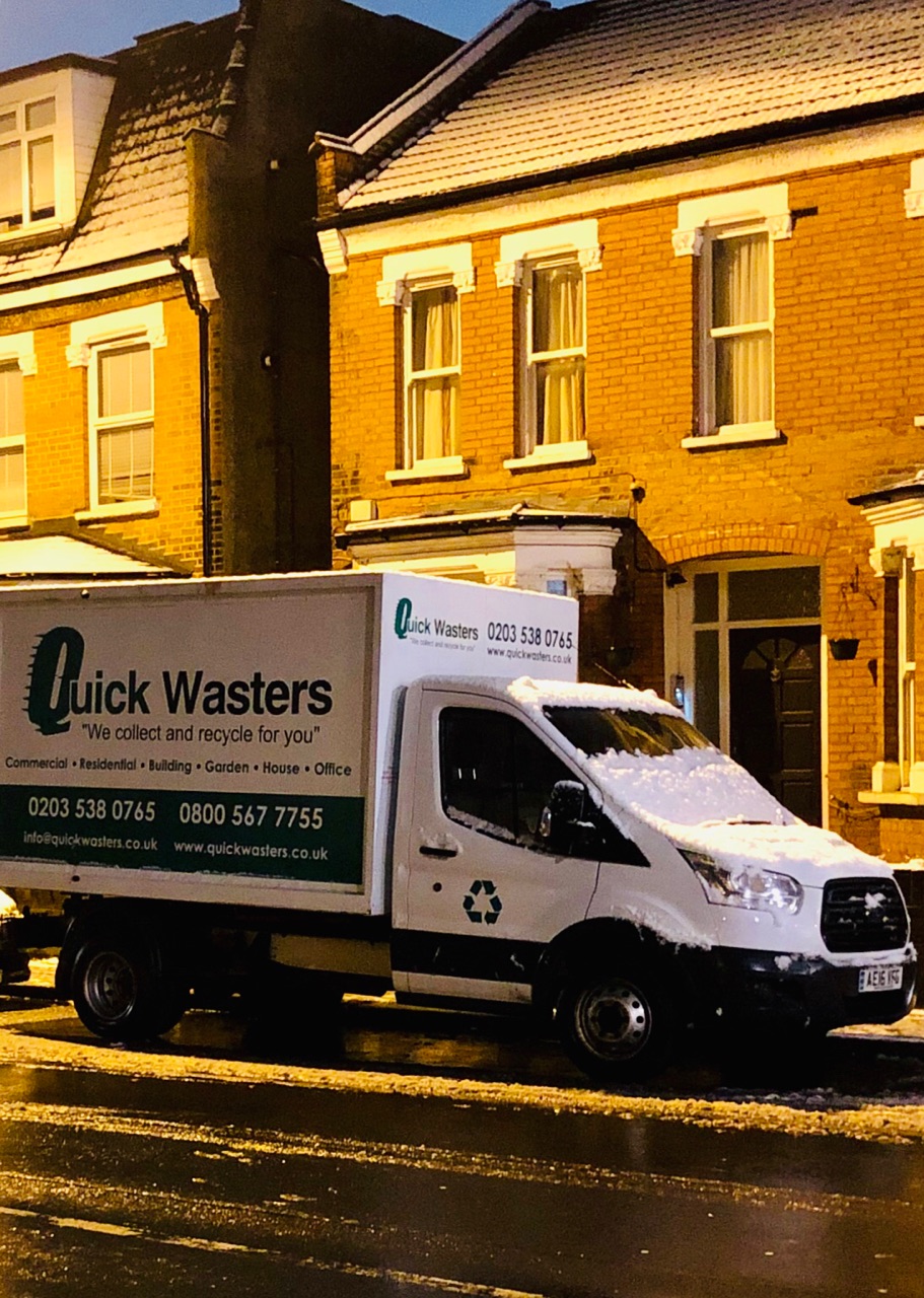 Safe Building Waste Clearance in London By Quick Wasters